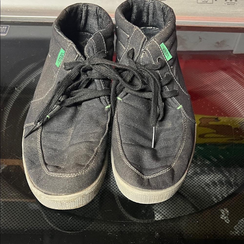 Black Canvas Vans